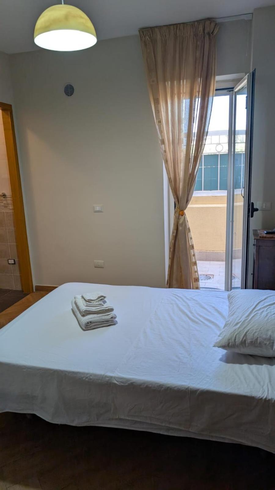 Camera Singola con Bagno Privato